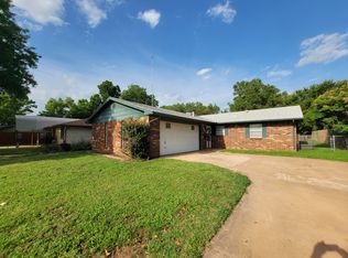3201 Chisholm Trl, Enid, OK 73701