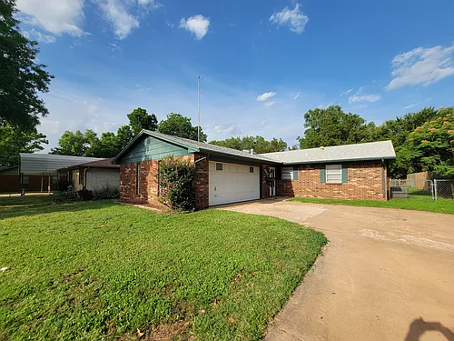 3201 Chisholm Trl Photo 1