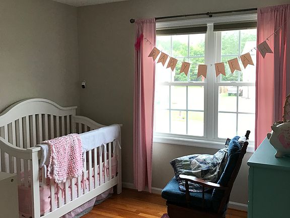 5th image of 49 Brenna Ln