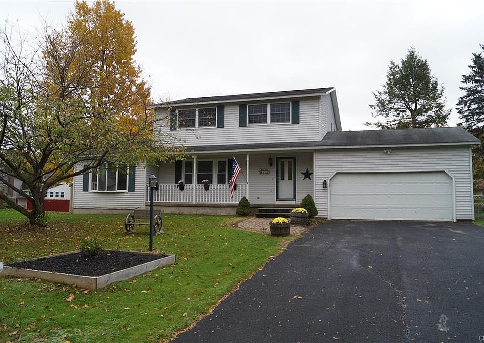 1st image of 115 Fleetwood Ln