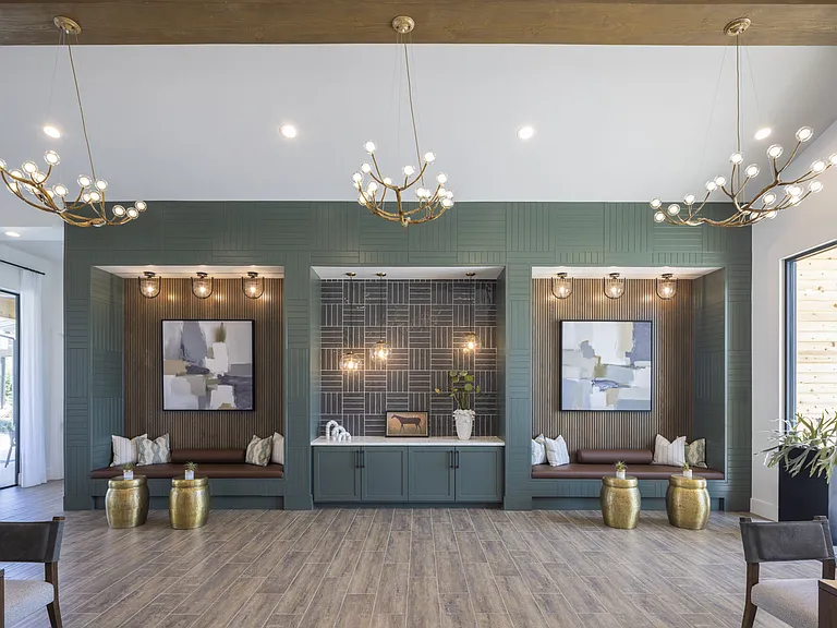 Broadstone Creekside apartments community photo