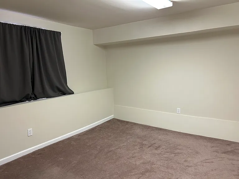 3rd bedroom on bottom floor.