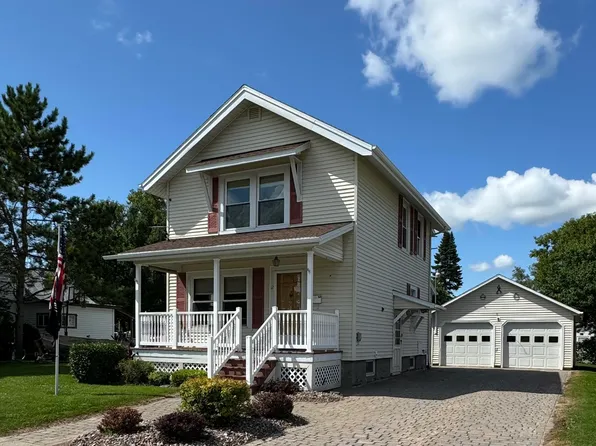 12 Liberty St, Rouses Pt, NY 12979