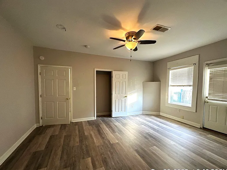 443 N Avalon St — Photo 13