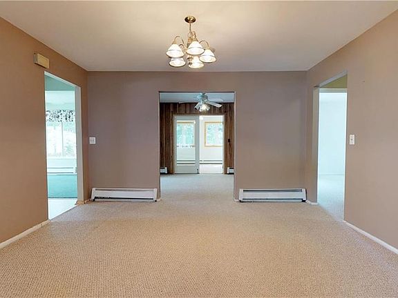 3rd image of 39 Whitmore Dr