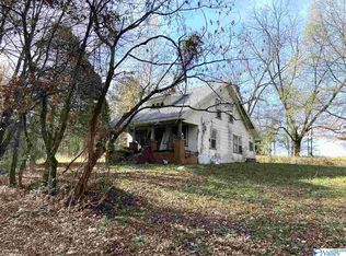 875 N Main St, Arab, AL 35016