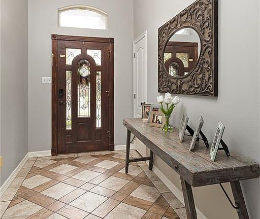 2nd image of 1815 Fawn Cir