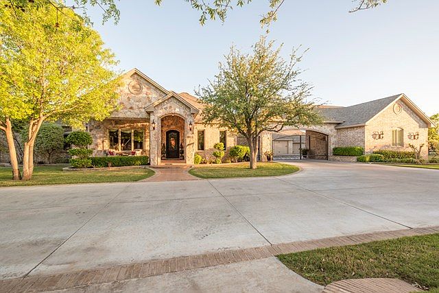 1st image of 3201 Lantana Ln