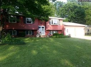 487 Hyder Dr, Madison, OH 44057