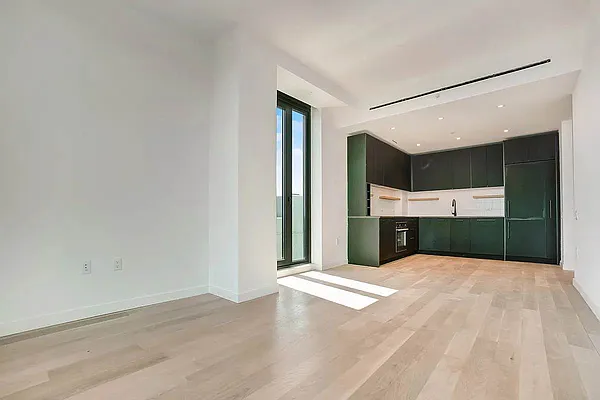 Rented by EXR | media 2