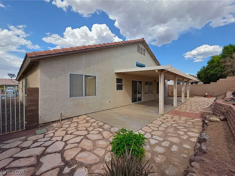 1037 Blue Lantern Dr — Photo 13