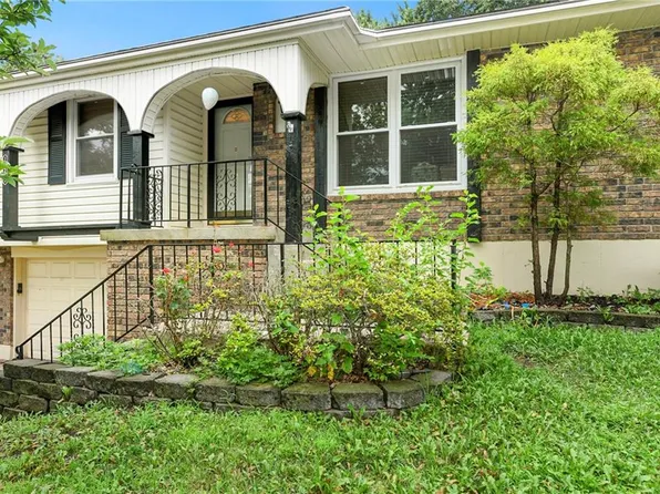 16505 Greenwald Dr, Belton, MO 64012
