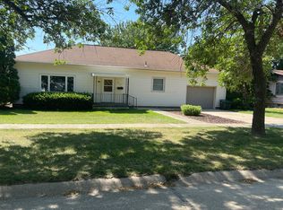 519 2nd St, Deshler, NE 68340