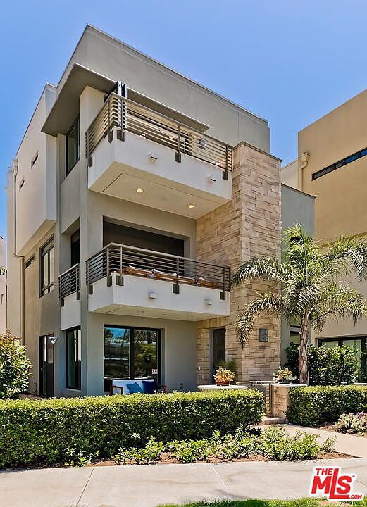 1st image of 12817 N Seaglass Cir