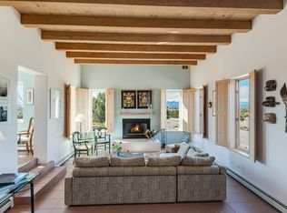 37 Shawnodese, Santa Fe, NM 87508