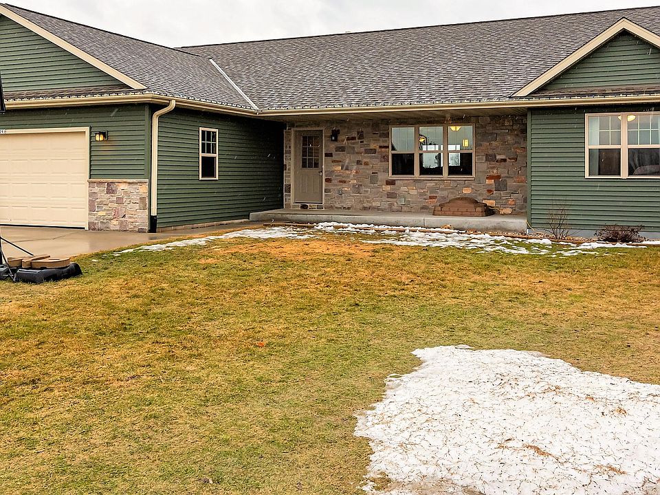 1st image of 291 Silver Fox Dr S
