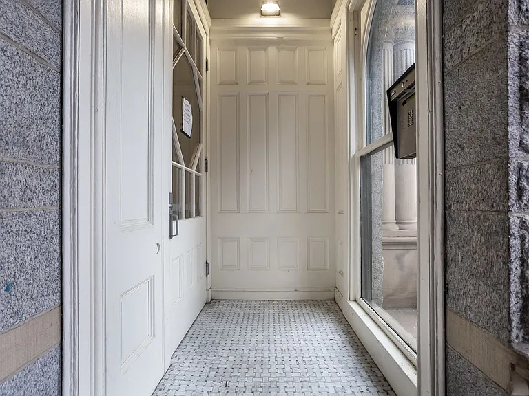 For Rent: Downtown Elegance at 605 Park Ave Your Urban Haven Awaits! — Photo 29