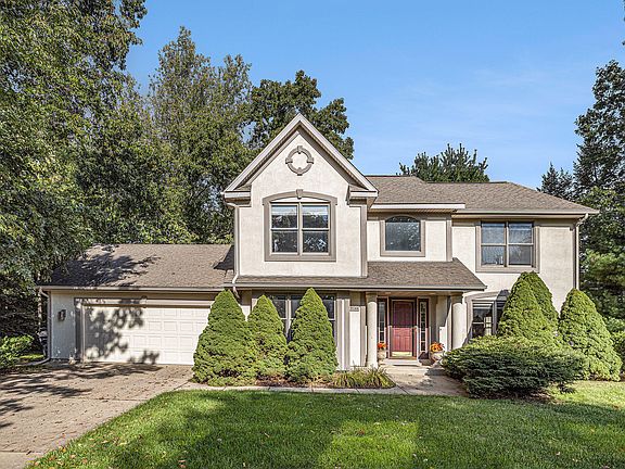 2nd image of 9744 Chambray St