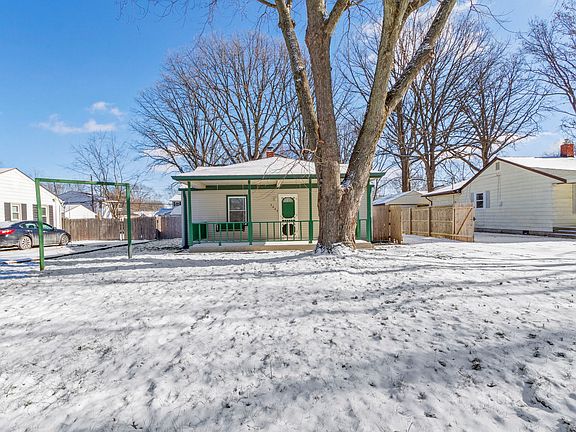 5th image of 3649 N Sadlier Dr