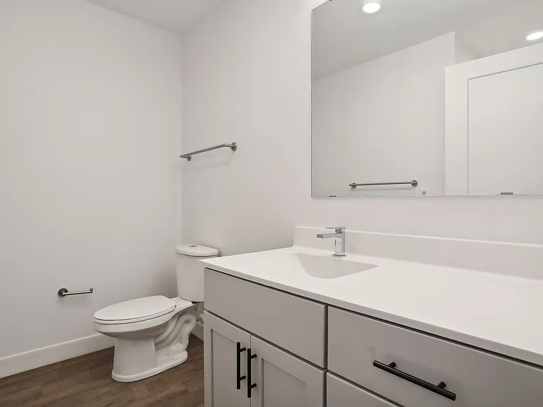 Solstice Apartments — Photo 25