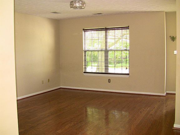 3rd image of 282 Sherman Ave