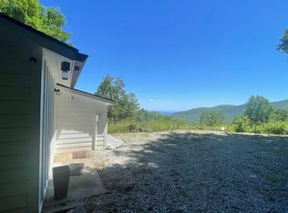 505 Snyder Ln #B, Dillard, GA 30537