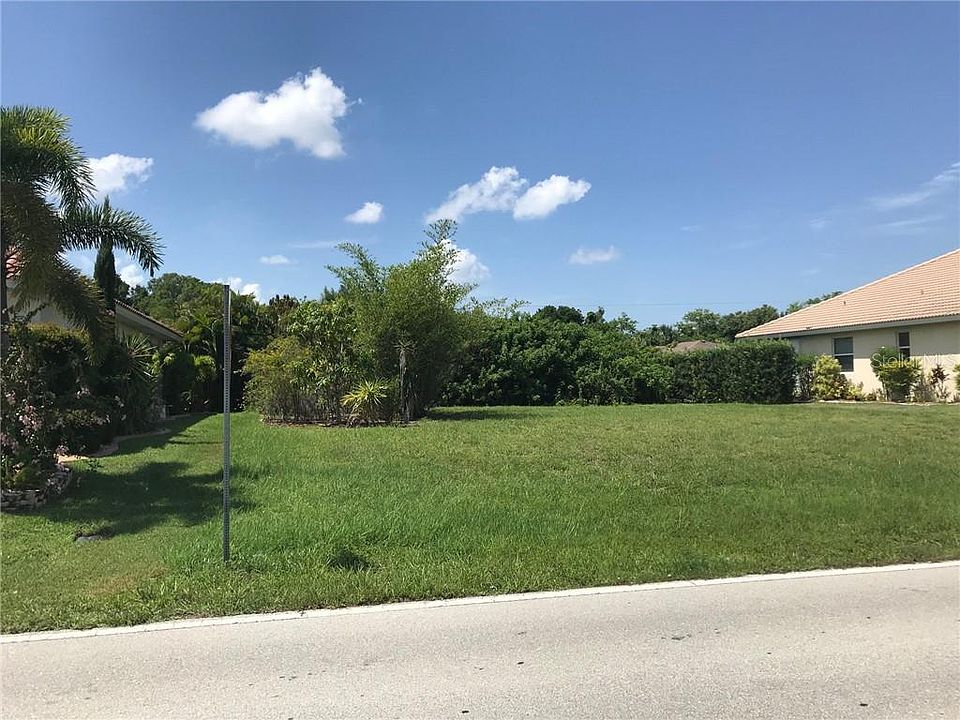 2nd image of 2321 Magdalina Dr