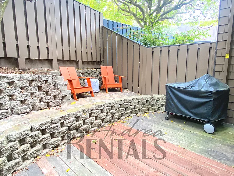 102 Everson St — Photo 31