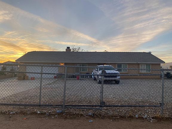 3rd image of 10878 Flora Vista St