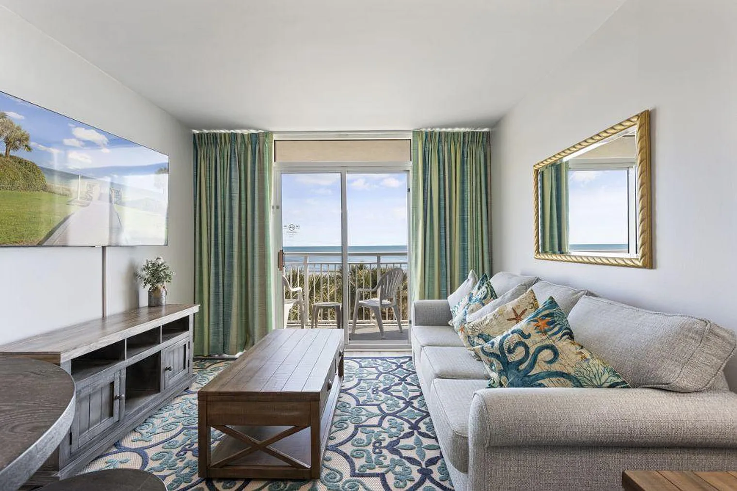 2 bed, 2.0 bath, 796 sqft, $4,632 — Photo 1