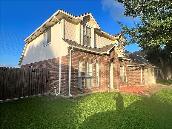3rd image of 510 Oak Briar Dr