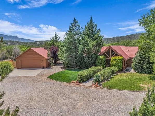 2792 E Badger Way, New Harmony, UT 84757