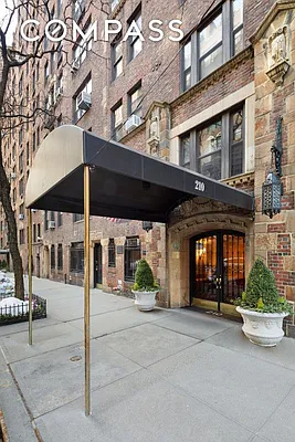 Sold by Compass | media 28