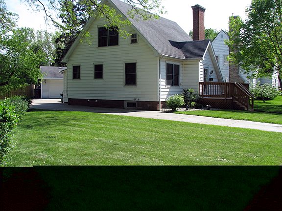 4th image of 1210 E Court St