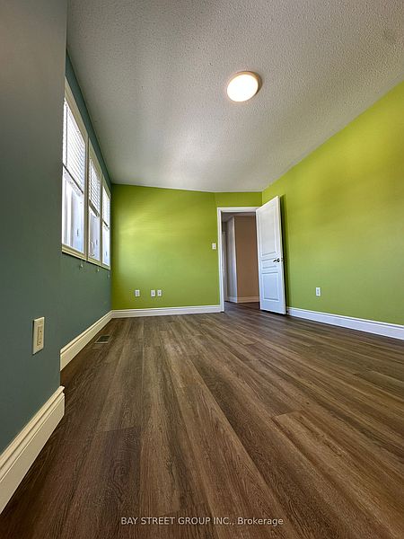 Richmond Hill Townhouse for rent - 4 Bedrooms — photo 23