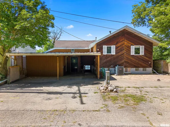 1295 Millpoint Rd, East Peoria, IL 61611