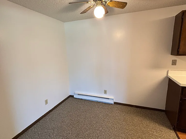 533 Parkview Ln #6_0 — Photo 3