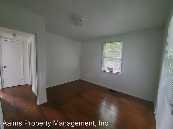 5th image of 115 Enoch Ave