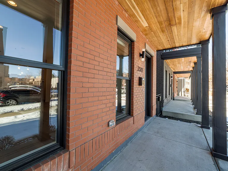 2317 Stout St — Photo 35