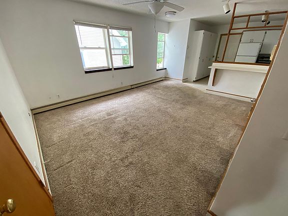 2nd image of 1906 Chelton Ave W #2