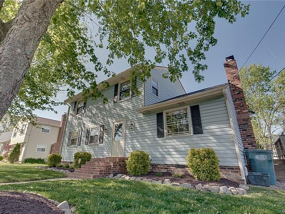 2nd image of 8704 Lakefront Dr