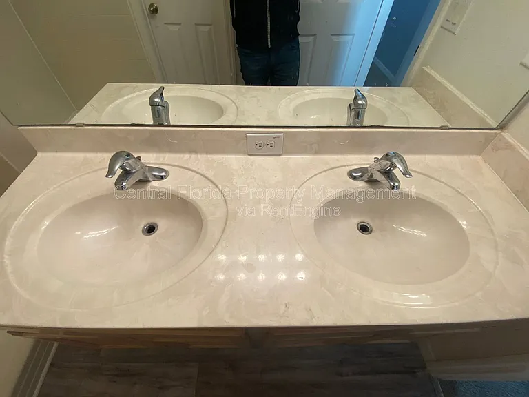 2076 Cypress Bay Blvd — Photo 23