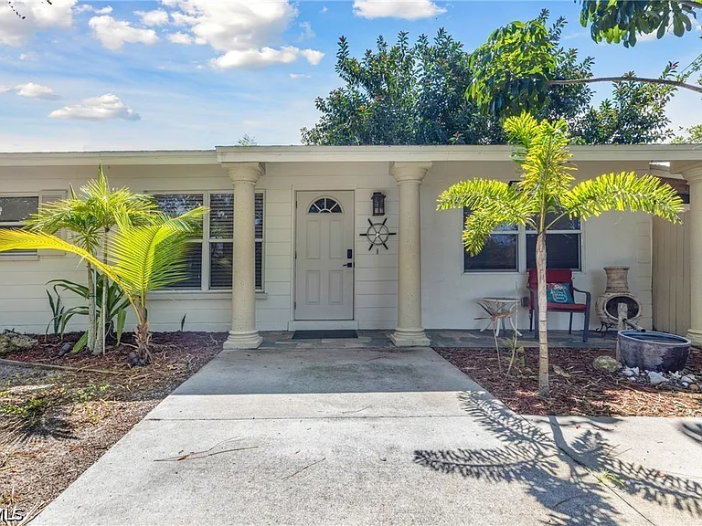 18597 Marco Blvd — Photo 28