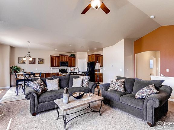 5th image of 751 Village Dr