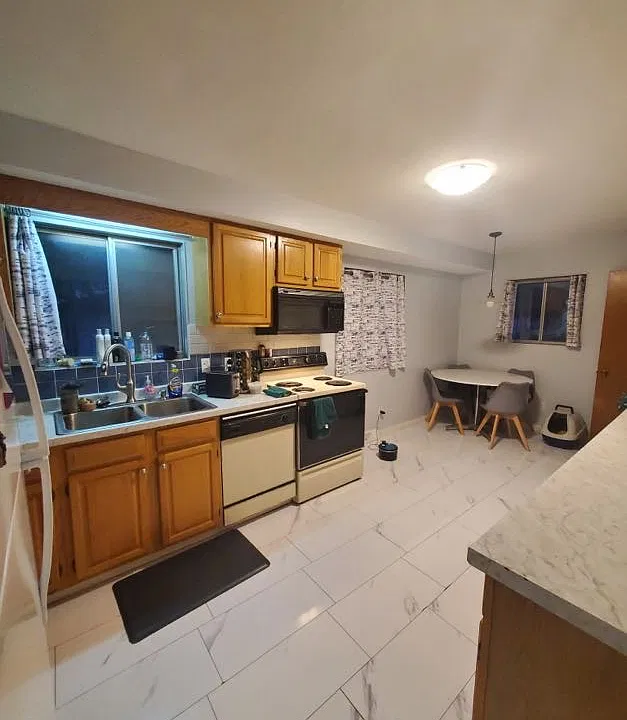 1408 Iowa St #1