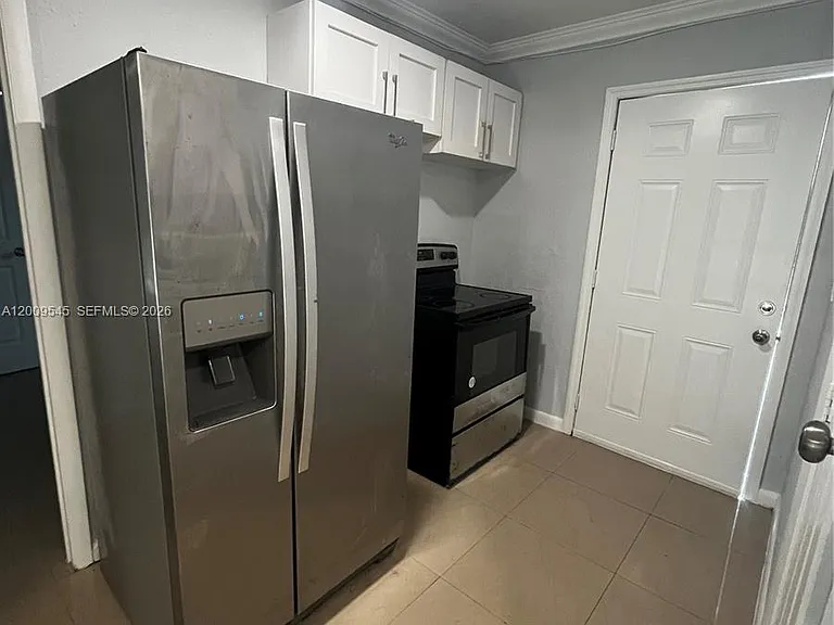 912 NW 55th Ter #2 — Photo 4