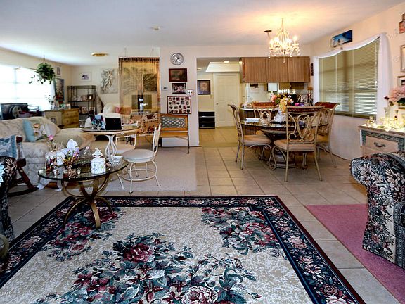5th image of 327 Auburn Dr