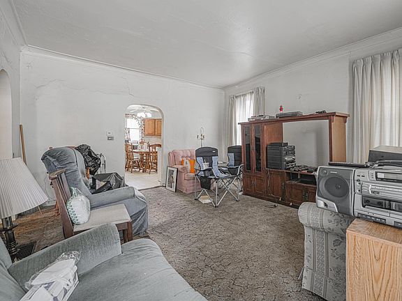 3rd image of 1008 Decatur St