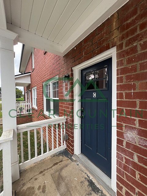 1st image of 411 Hagood St APT C