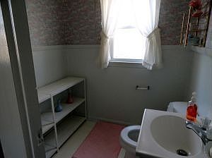 2nd image of 917 Carrington Ave SW